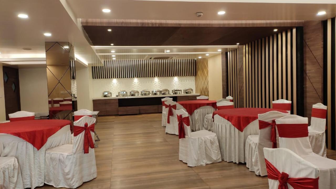 Hotel Poseidon Inn Lucknow Eksteriør billede